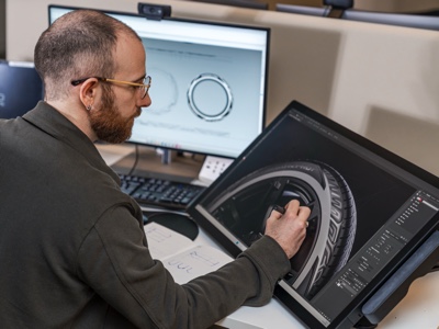 Italdesign con Apollo Tyres per l'all-season Vredestein Quatrac Pro 2