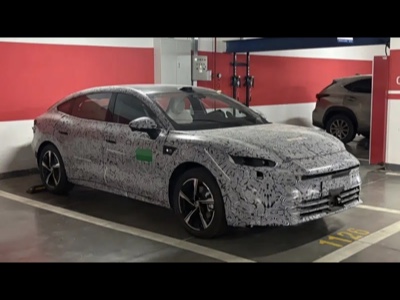 Non solo BEV la berlina sportiva MG erede della MG7