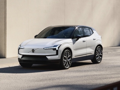 Nuovo motore da 150 CV per il MY26 della Volvo EX30