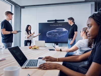 Mercedes-Benz adotta l'IA di Microsoft come standard aziendale