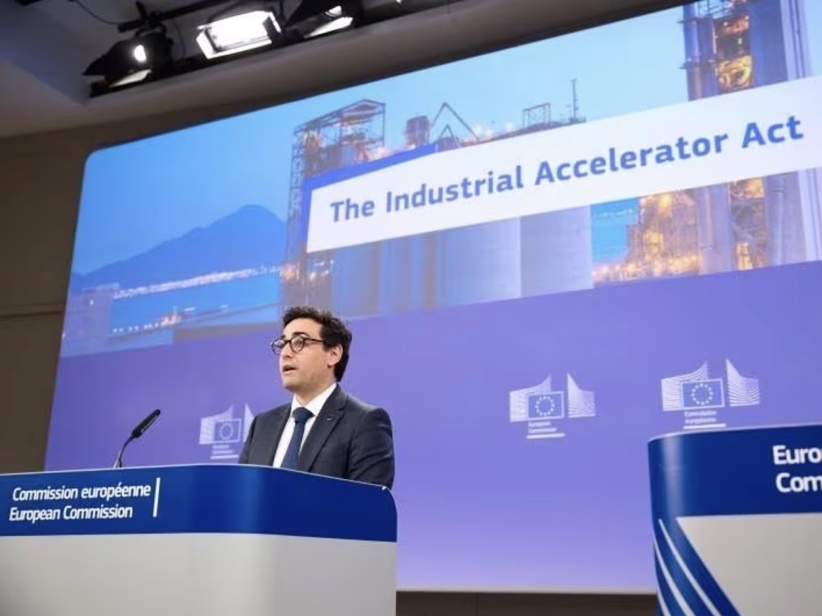 UE IAA - commissario europeo Industria Stéphane Séjourné