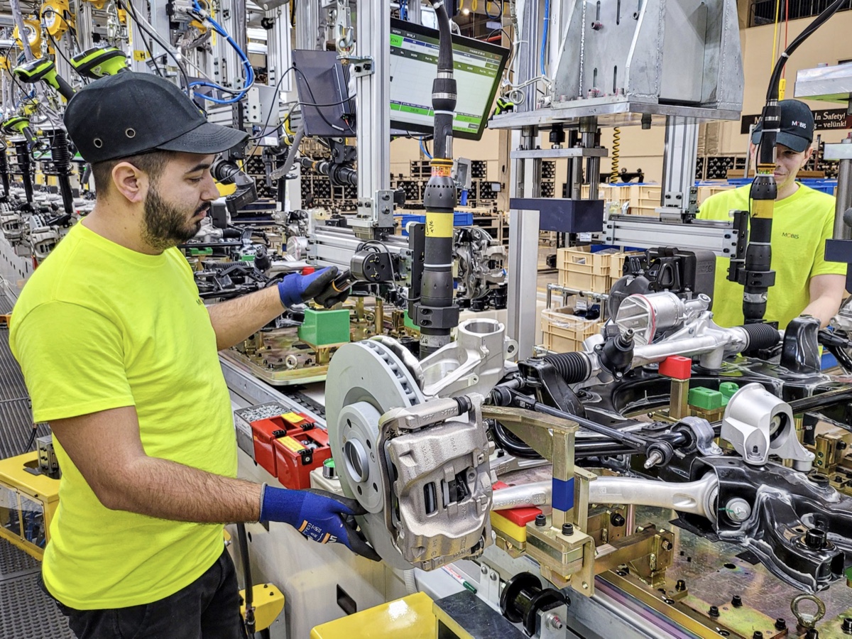 Hyundai Mobis produzione moduli telaio Mercedes Ungheria