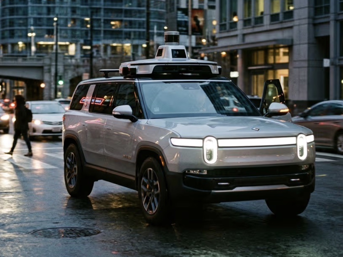 Rivian R2 robotaxi