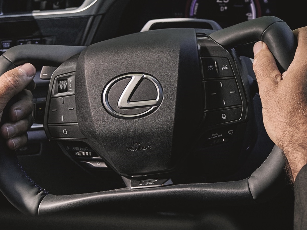 Lexus Interactive Manual Drive