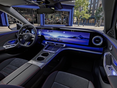 Mercedes-Benz svela gli interni della nuova Classe C elettrica