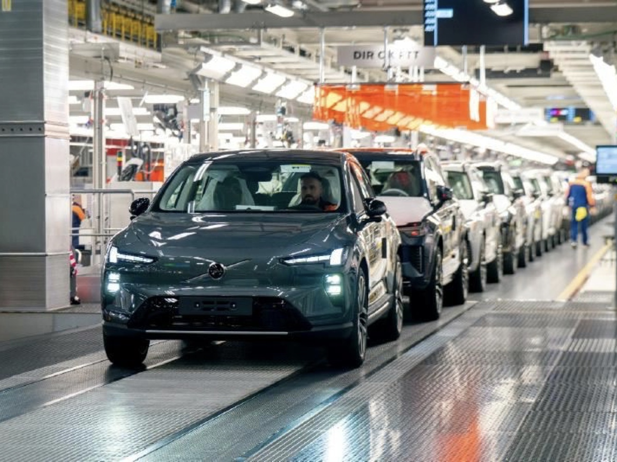 Volvo produzione EX60 Torslanda