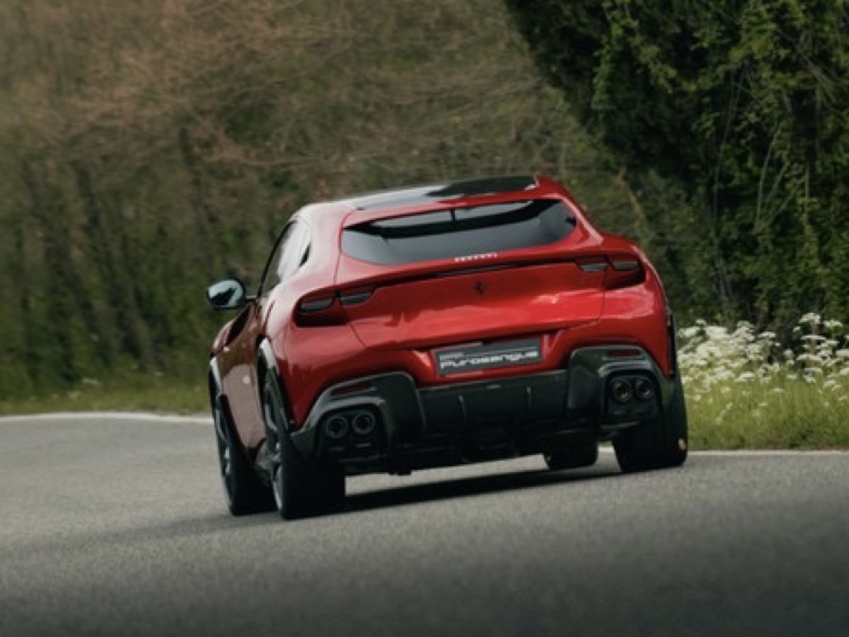 Ferrari Purosangue Handling Speciale