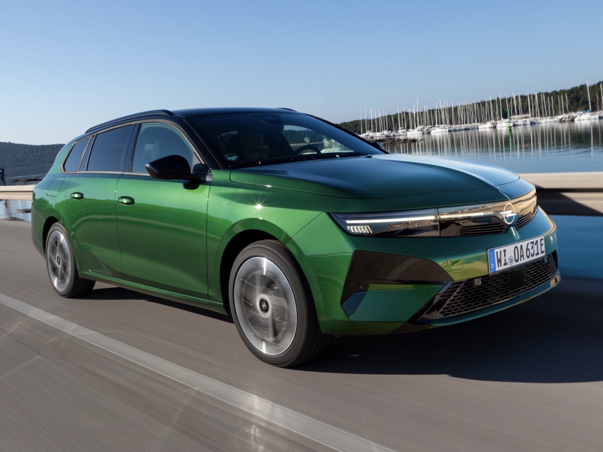 Opel Astra Sports Tourer Electric