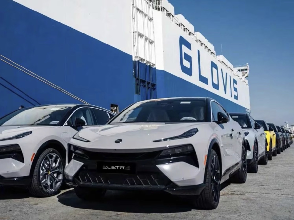 Lotus Eletre Canada