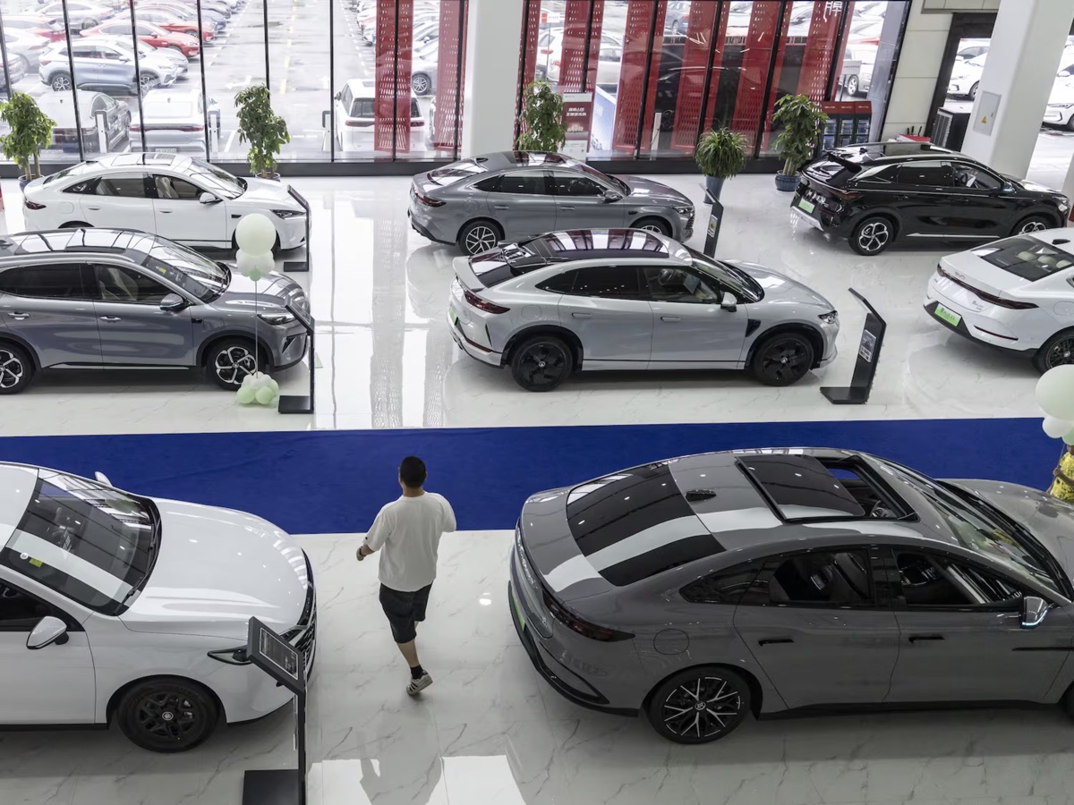 BYD showroom Shanghai