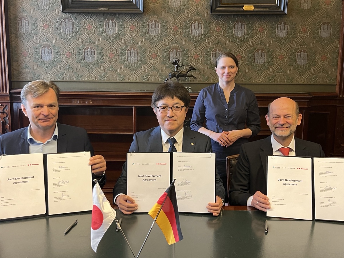 Daimler Truck, MB Energy e Kawasaki accordo drogeno liquido Amburgo