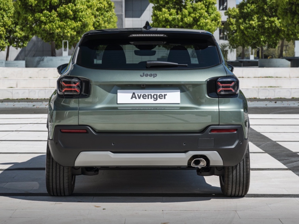 Jeep Avenger E-hybrid