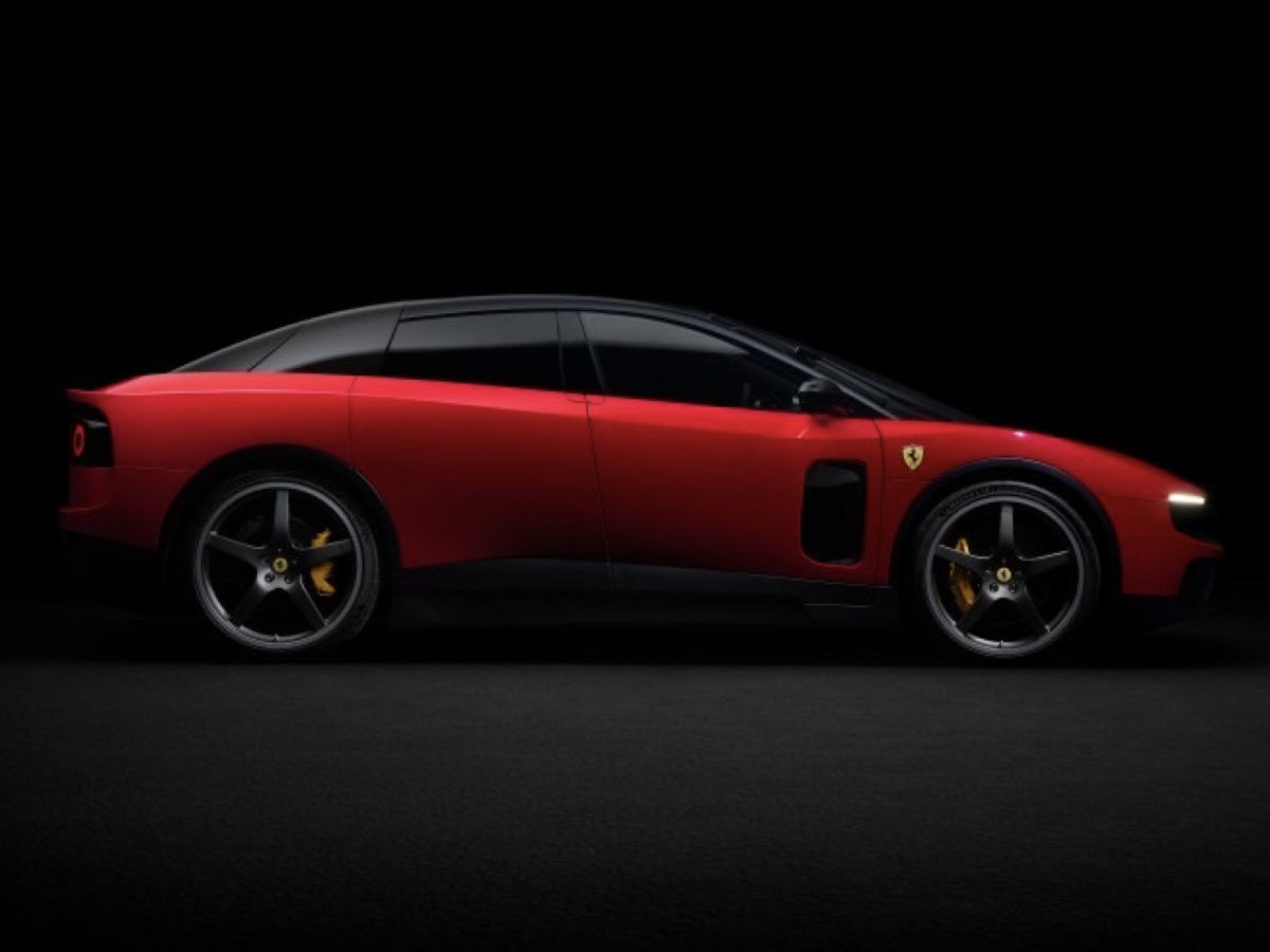 Ferrari Luce