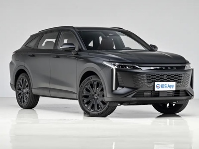 Varianti ICE e PHEV per il restyling del SUV Omoda C9 in Cina