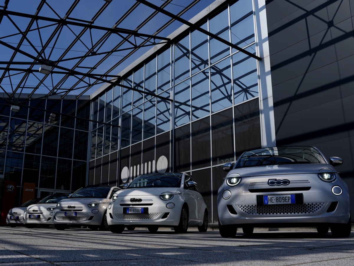 Fiat media drive 500 Hybrid Cabrio Dolcevita e 600 Turbo 100