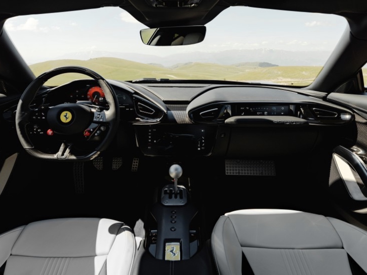 Ferrari 12Cilindri manuale