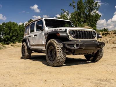 Wrangler Laredo, nel 2027 il ritorno della mitica Jeep degli anni '80