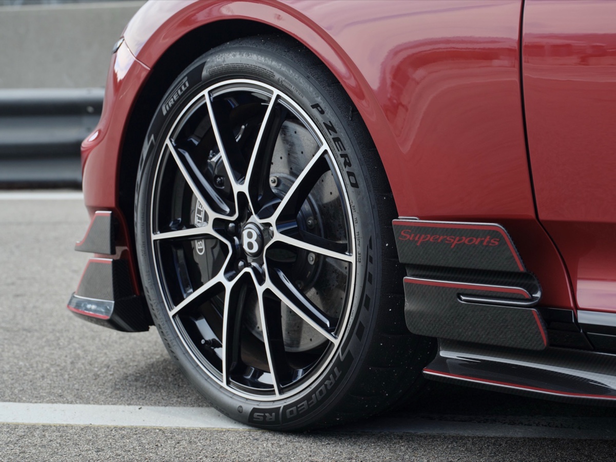 Bentley Supersports pneumatici Pirelli P Zero Trofeo RS