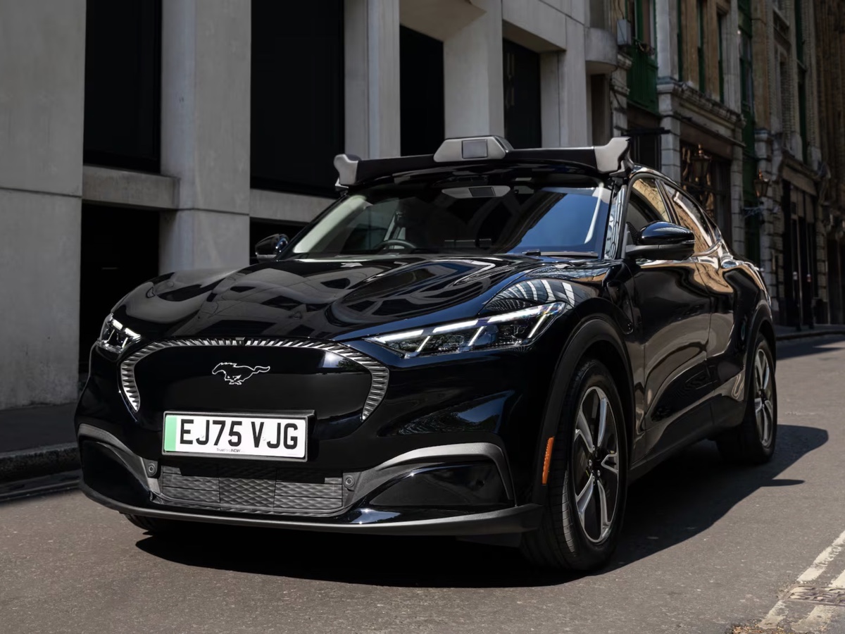 Uber Wayve robotaxi Londra