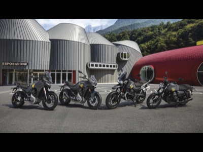 "105th Anniversary", speciale livrea di gamma ispirata al nuovo hub Moto Guzzi