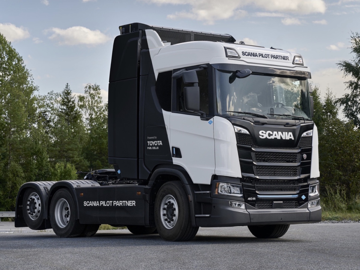 Toyota fuel cells Scania pilot partner