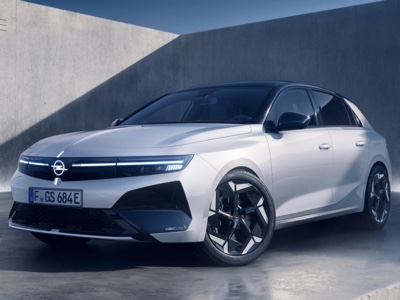 Debutto a Parigi per la nuova Opel Astra GSE Line