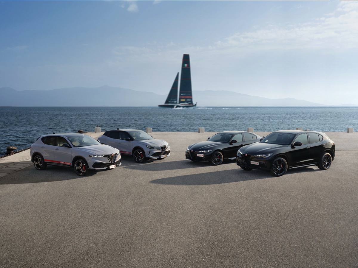Alfa Romeo Edizione Luna Rossa