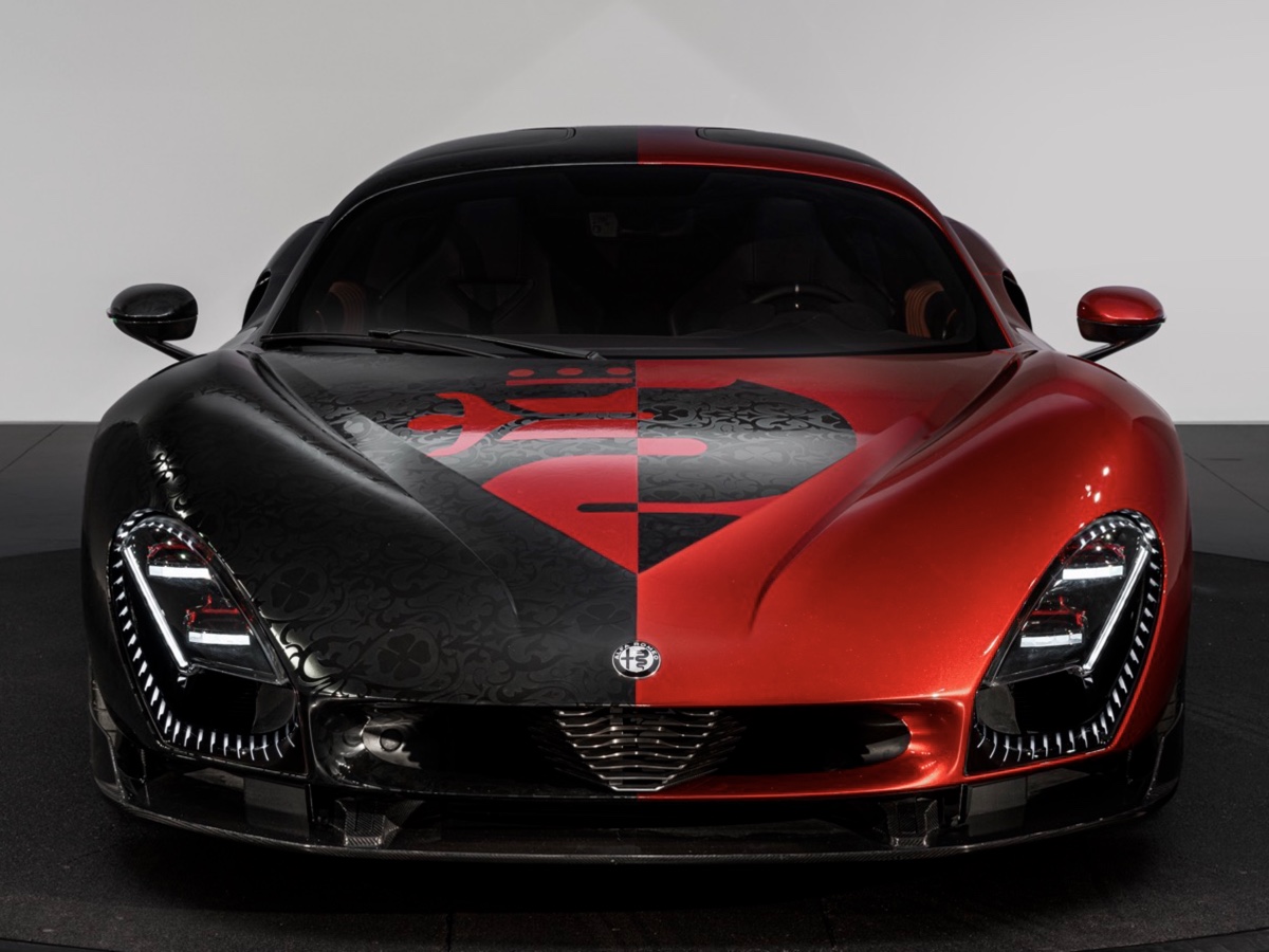 Alfa Romeo 33 Stradale edizione Salone Parigi 2026