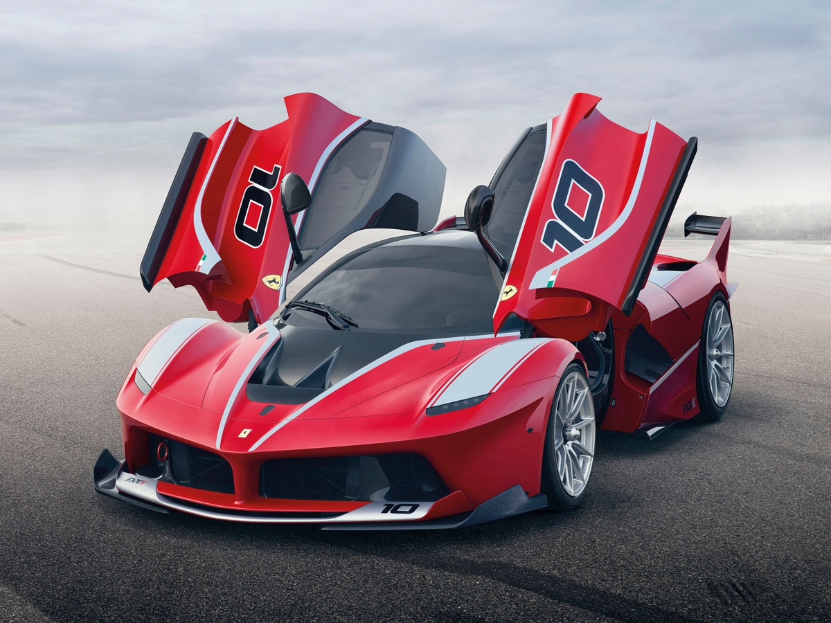 Ferrari FXX K: %u201Cbelva%u201D ibrida da 1.050 CV per la pista
