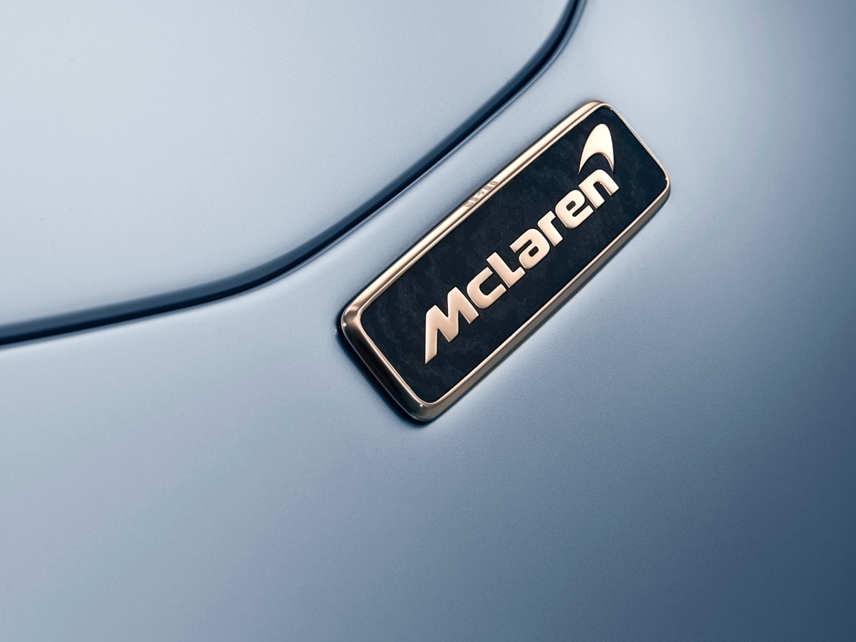 McLaren Speedtail logo