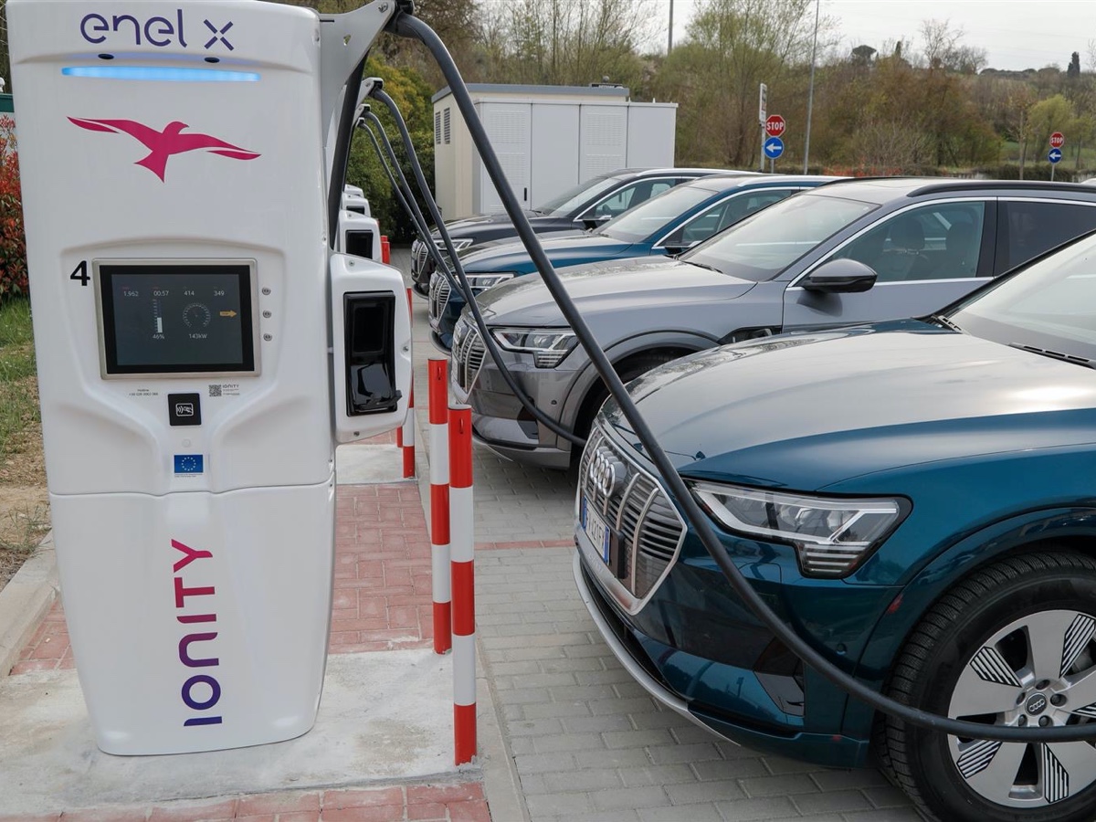 Audi e-tron Charging Service Ionity