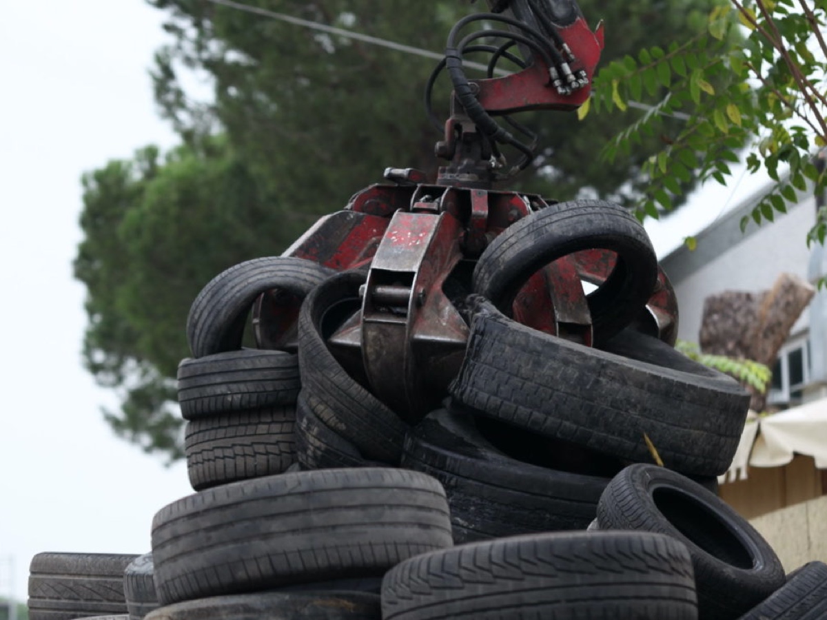 Pneumatici Fuori Uso -raccolta Ecopneus