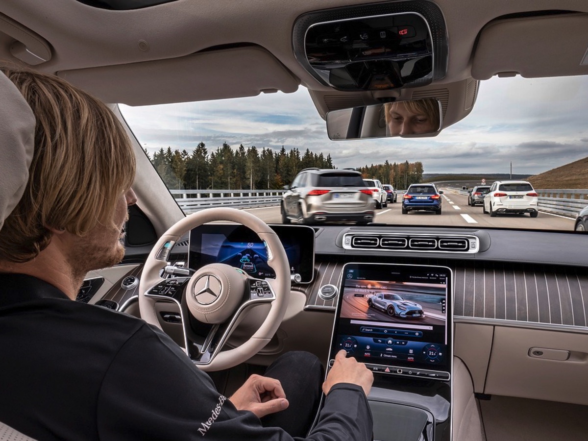 Mercedes Drive Pilot