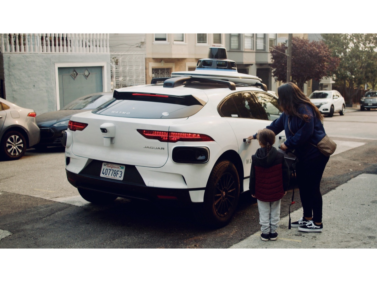 Waymo servizio robotaxi San Francisco