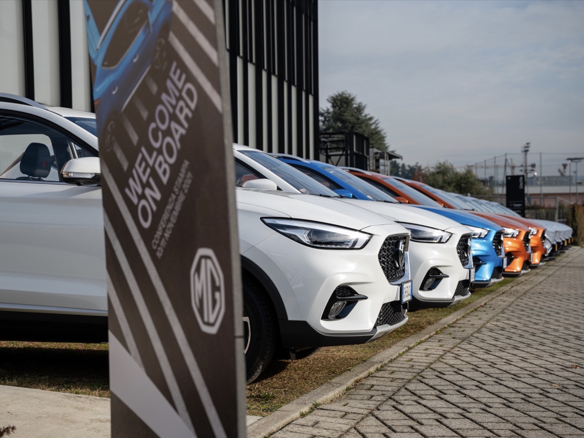 MG ZS esposizione 