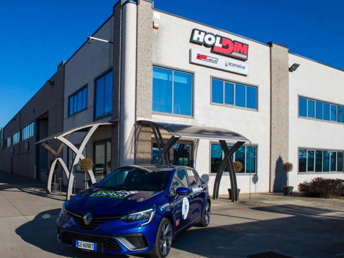 Holdim Renault Clio E-Tech Hybrid a biometano