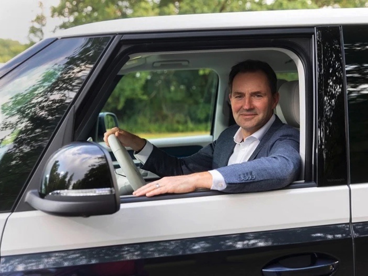  Schäfer: nel 2026 un BEV Volkswagen a 25mila euro e dal 2033 solo EV Bildidee 