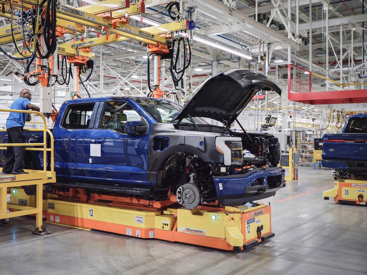 Ford F-150 Lightning produzione Rouge Electric Vehicle Center