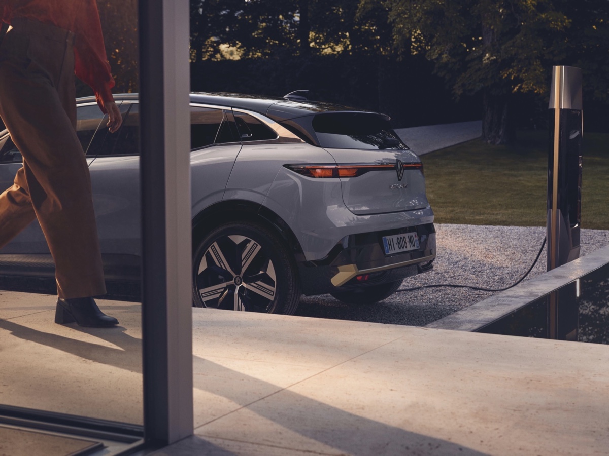 Renault ricarica BEV