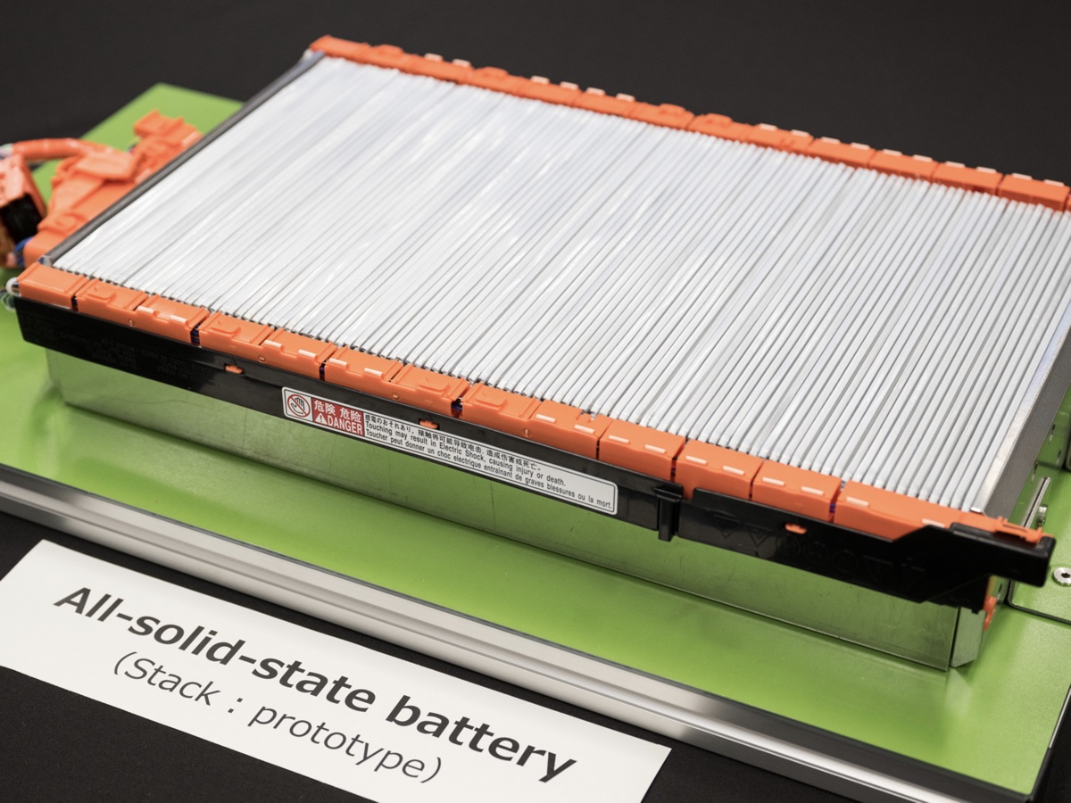 Toyota batteria stato solido
