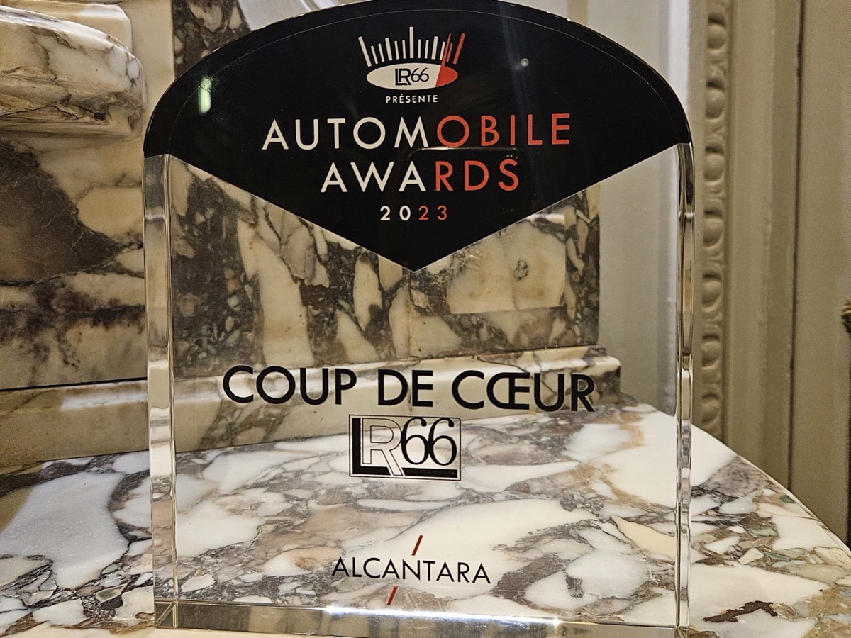 Alcantara premio %u201CCoup de Coeur LR 66%u201D Automobile Awards 2023